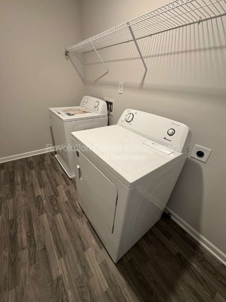 4903 Hillstone Dr - Photo 4 of 14