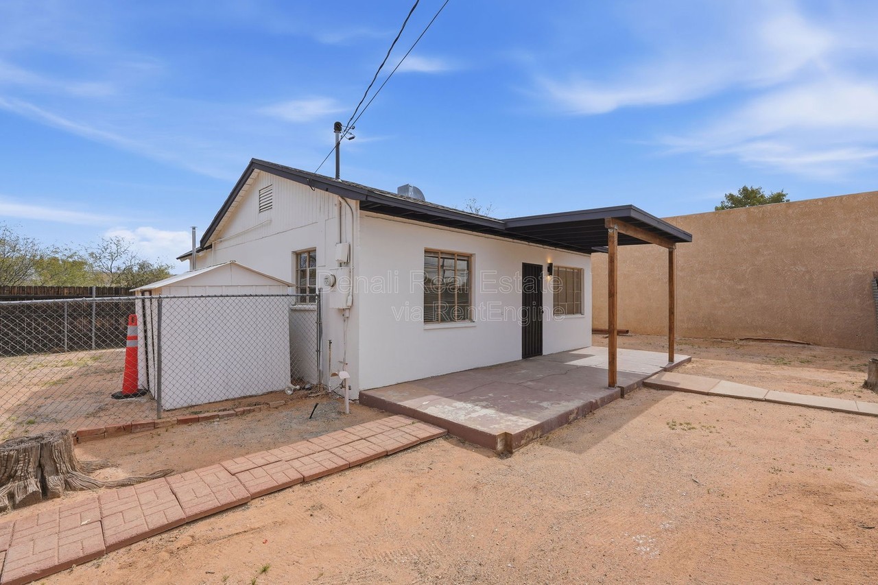 1432 N Columbus Blvd - Photo 3 of 22