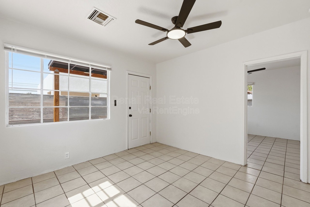 1432 N Columbus Blvd - Photo 4 of 22