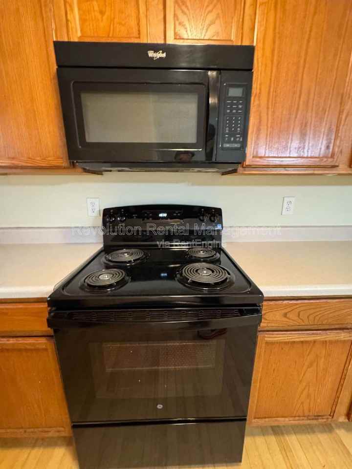 2607 Wellington Walk Pl - Photo 5 of 9