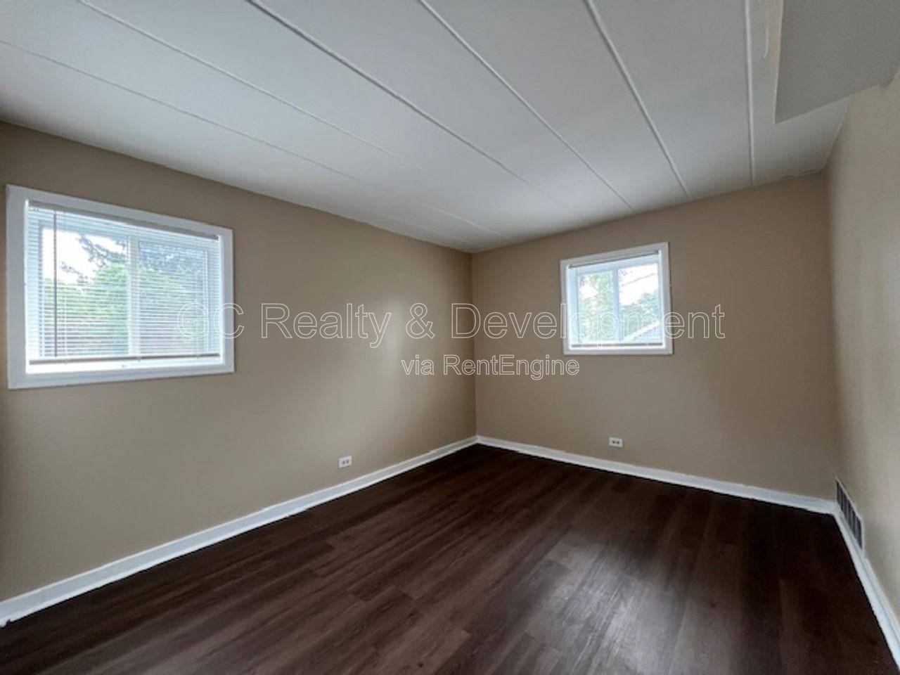 350 Wilson Ave #350H - Photo 7 of 11