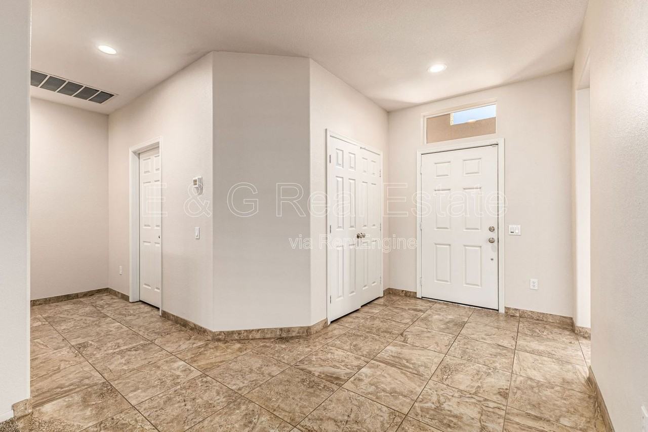 14316 W Gunsight Dr - Photo 4 of 33