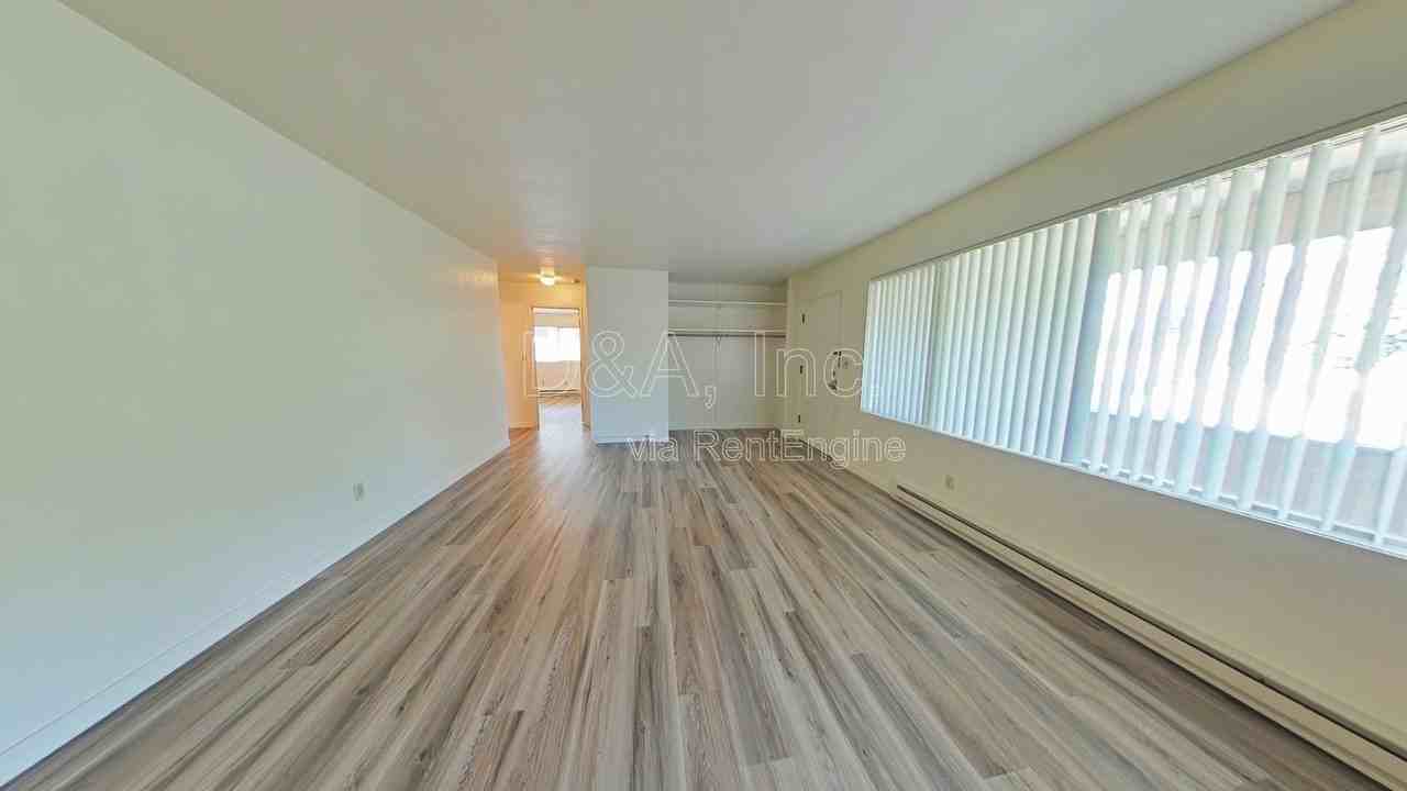 1120 Nw Fillmore Ave - Photo 2 of 9