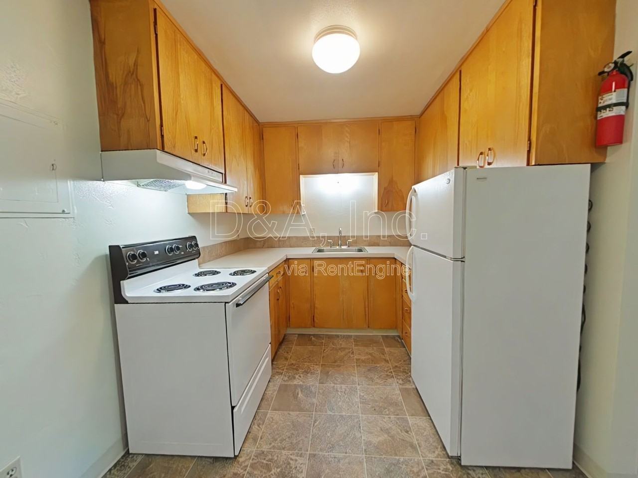 1120 Nw Fillmore Ave - Photo 3 of 9