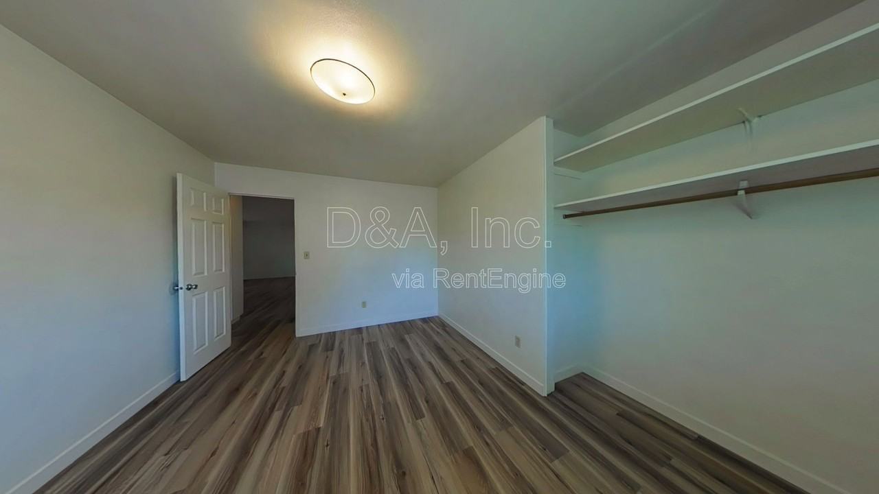 1120 Nw Fillmore Ave - Photo 5 of 9