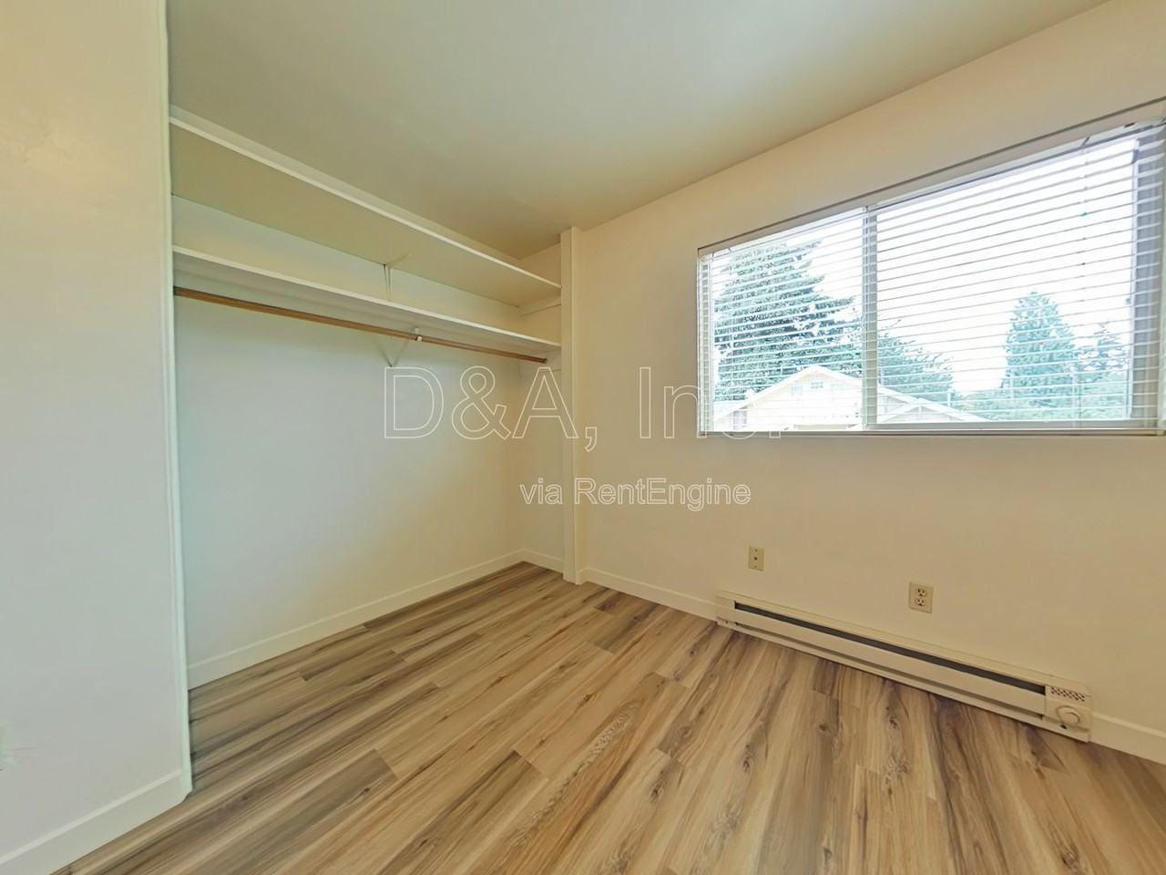 1120 Nw Fillmore Ave - Photo 6 of 9