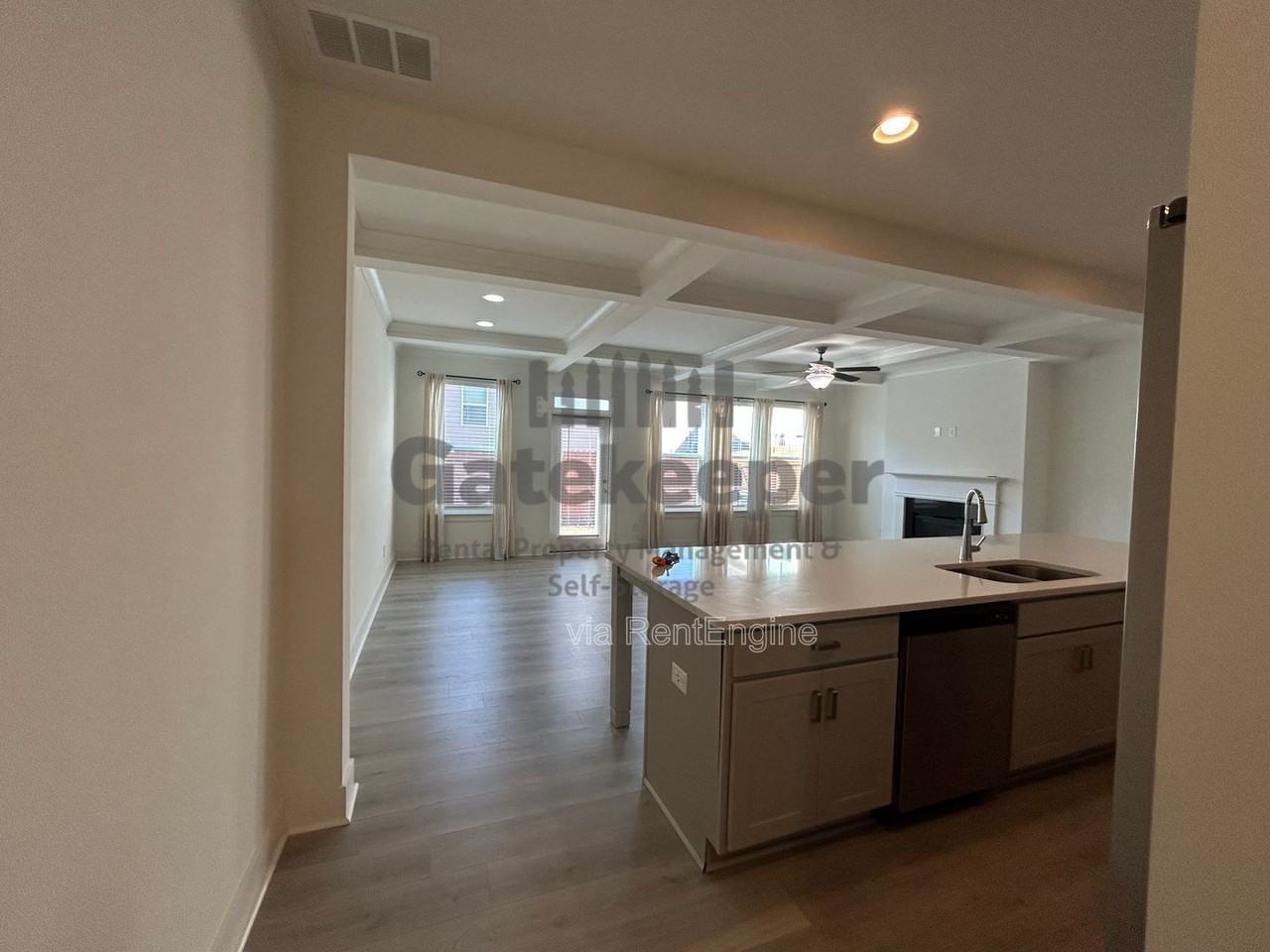 7741 Squire Ct - Photo 4 of 25