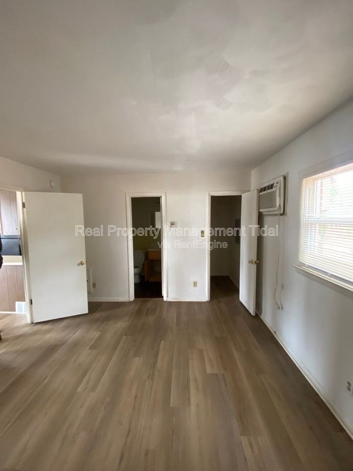 5667 Brickell Rd #18 - Photo 7 of 12