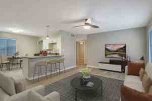 featured image of 714 E 10th St #18