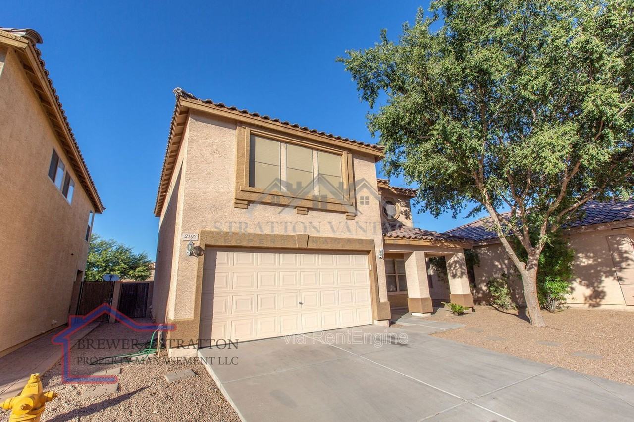 2102 E Spruce Dr - Photo 2 of 39