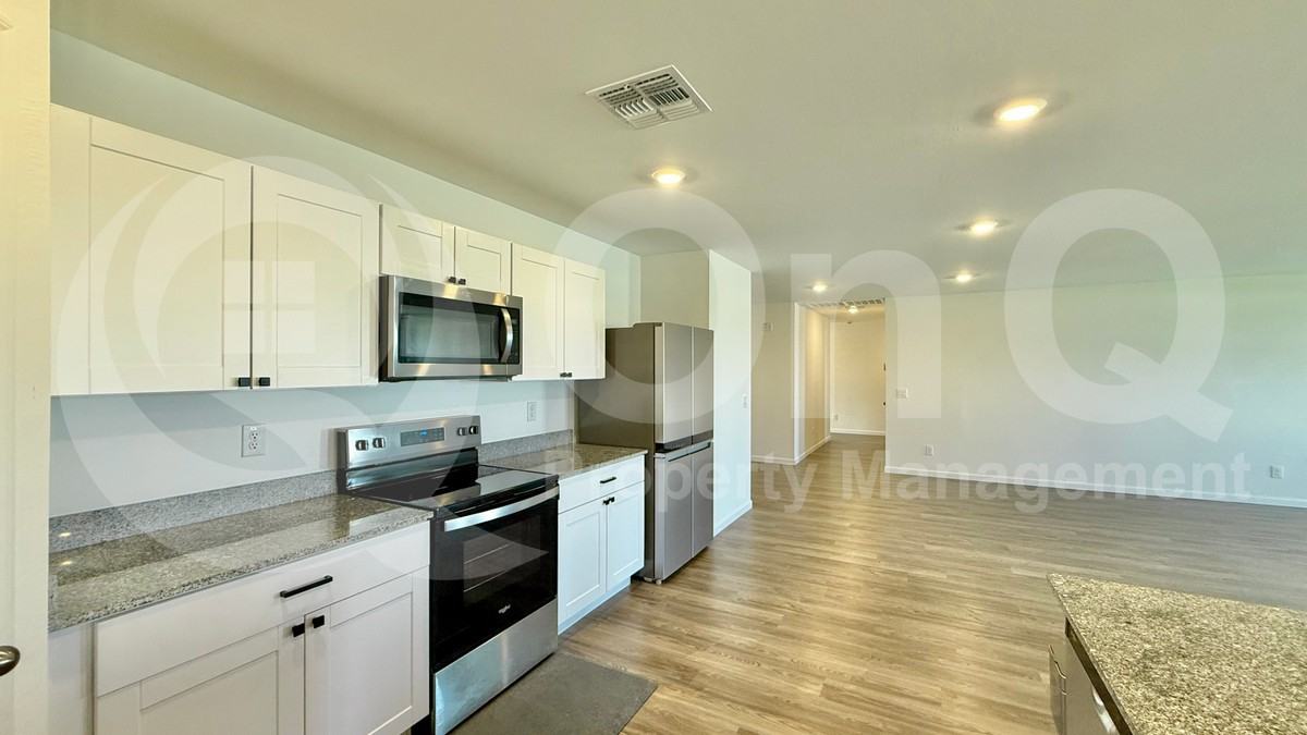 1308 E Tuscany St - Photo 4 of 22