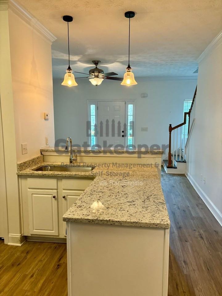 76 Intown Pl - Photo 6 of 14