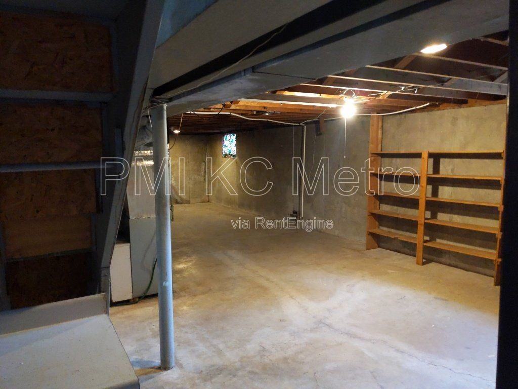 3207 Ne 48th Ter - Photo 6 of 26