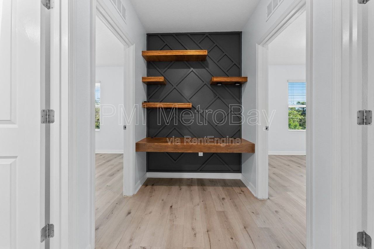 105 Lacewing Pl - Photo 3 of 50