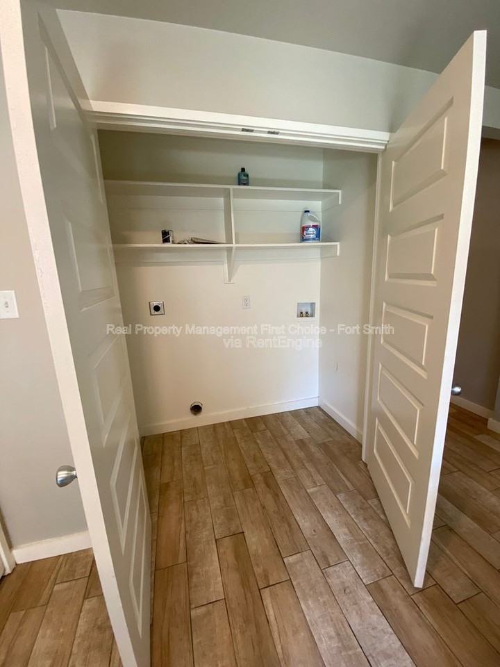 1608 S P St #B - Photo 5 of 13