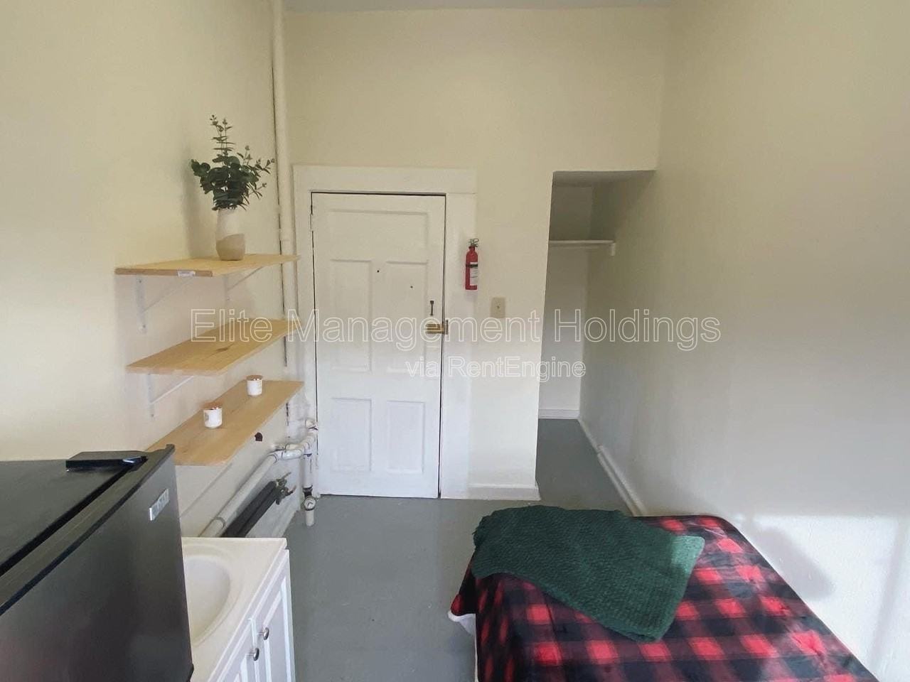 11 Lincoln Park - Photo 2 of 2