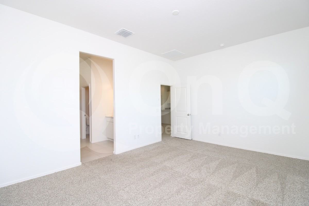 15604 W Smoketree Dr - Photo 7 of 20