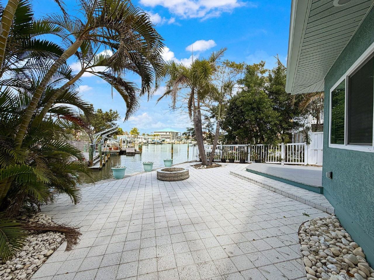 200 176th Terrace Dr E - Photo 3 of 48