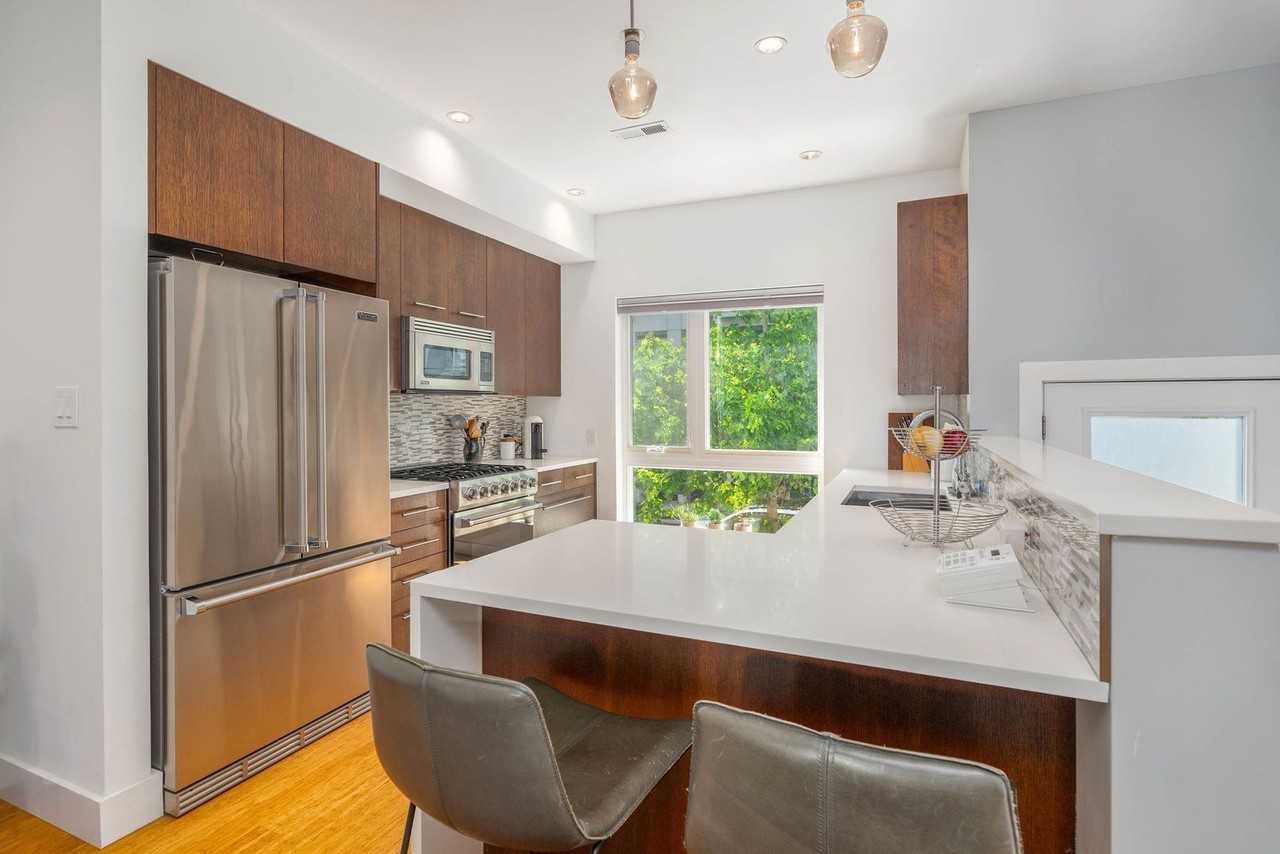 1003 S 17th St - Photo 4 of 50