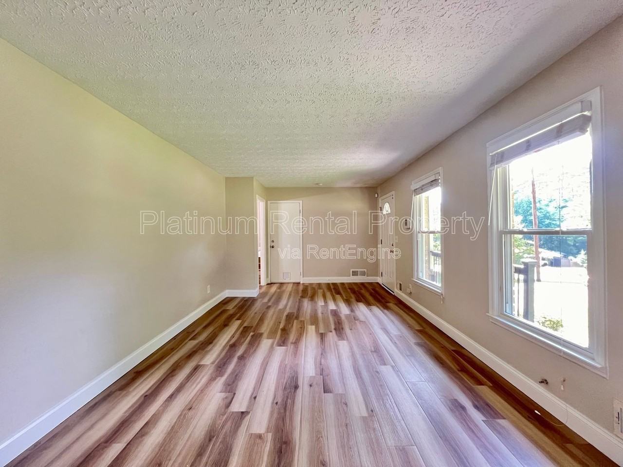 1110 Washington Ave - Photo 5 of 24