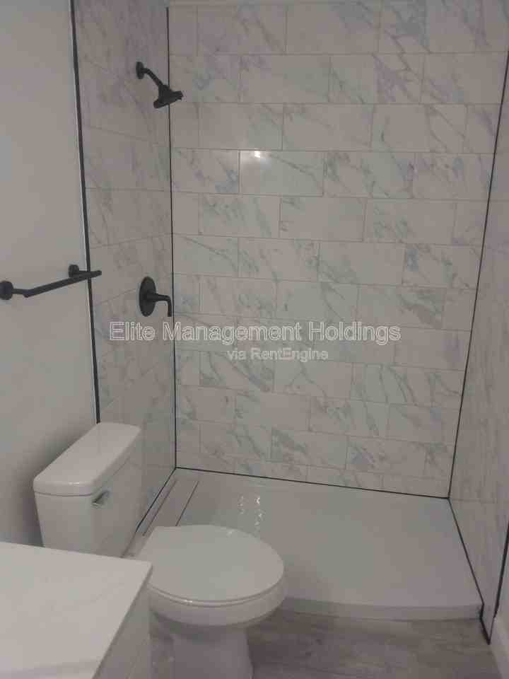 1725 6th Ave #7 - Photo 2 of 13