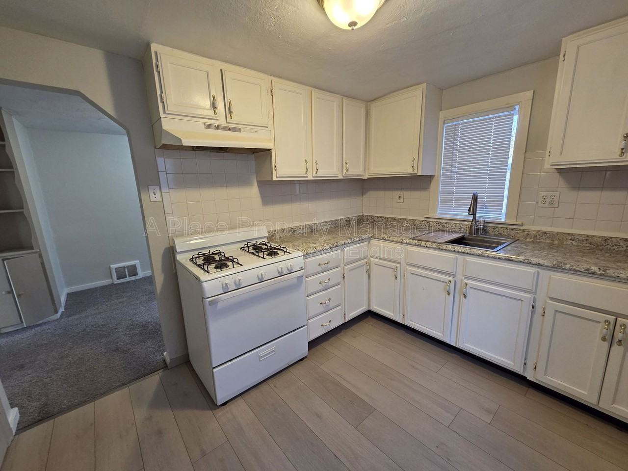 338 La Motte Ln - Photo 6 of 12