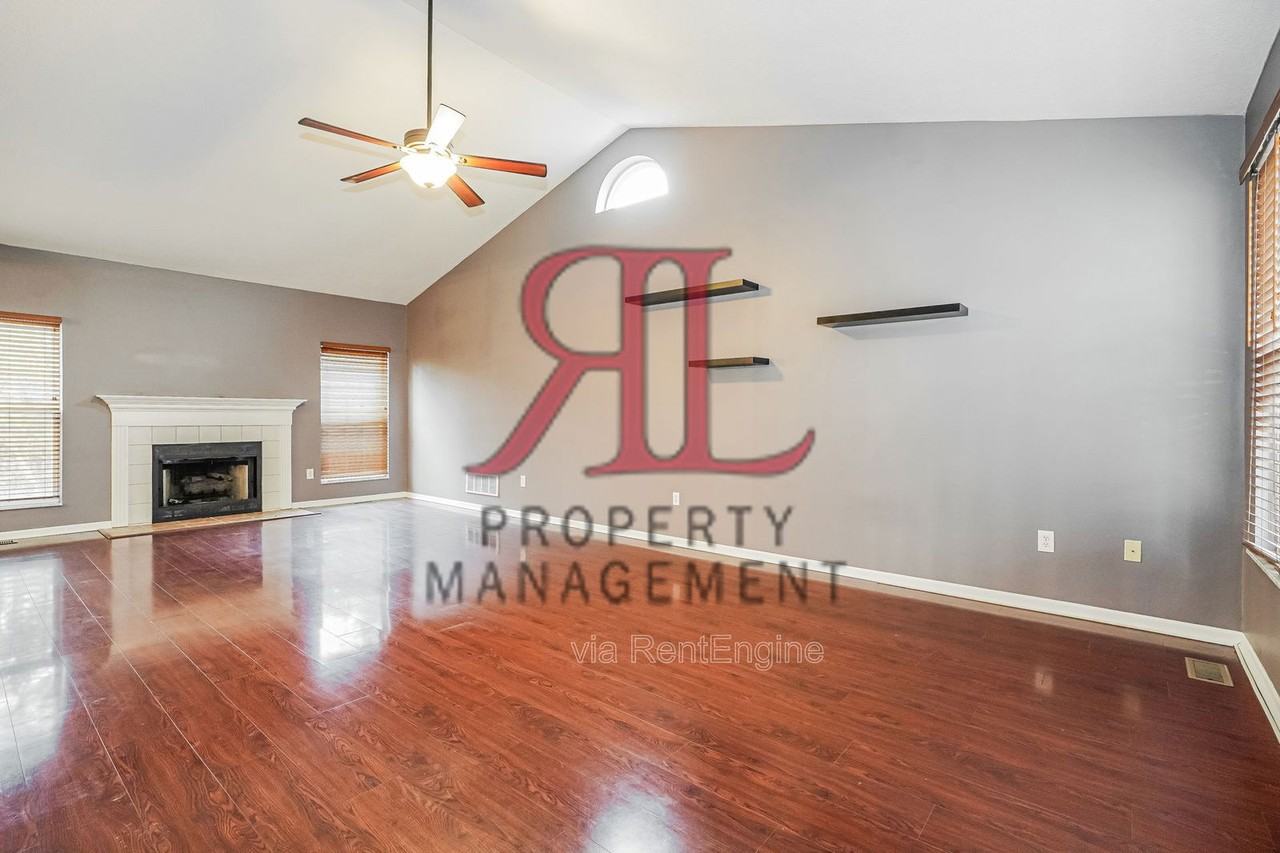 2627 Westrock Dr - Photo 5 of 18