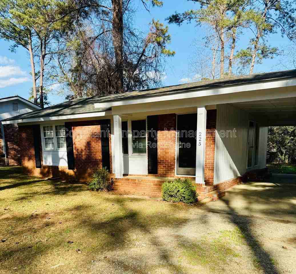 225 Woodland Trl #225 - Photo 2 of 17