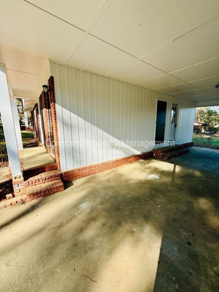 225 Woodland Trl #225 - Photo 3 of 17