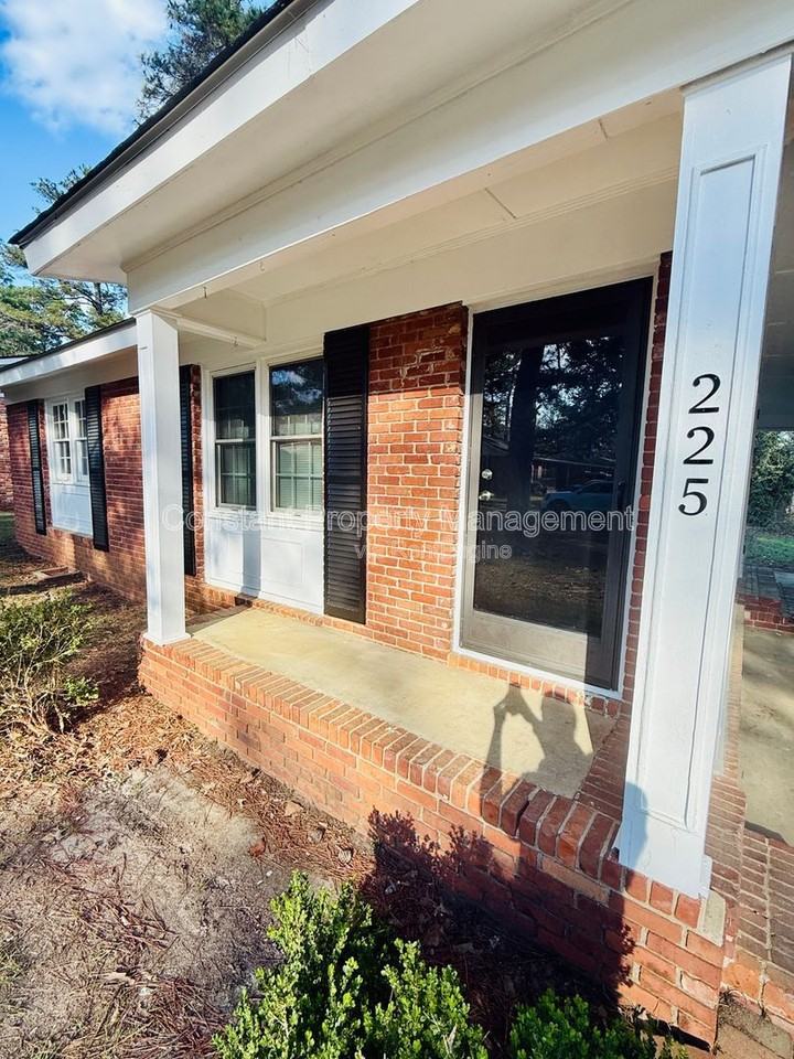 225 Woodland Trl #225 - Photo 4 of 17