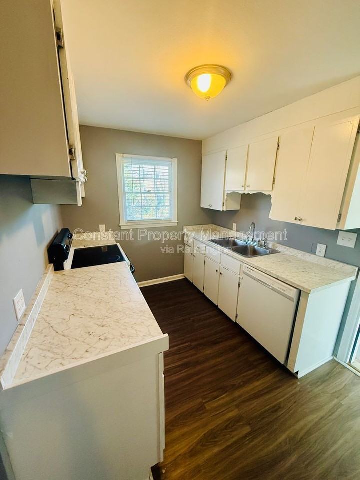 225 Woodland Trl #225 - Photo 7 of 17