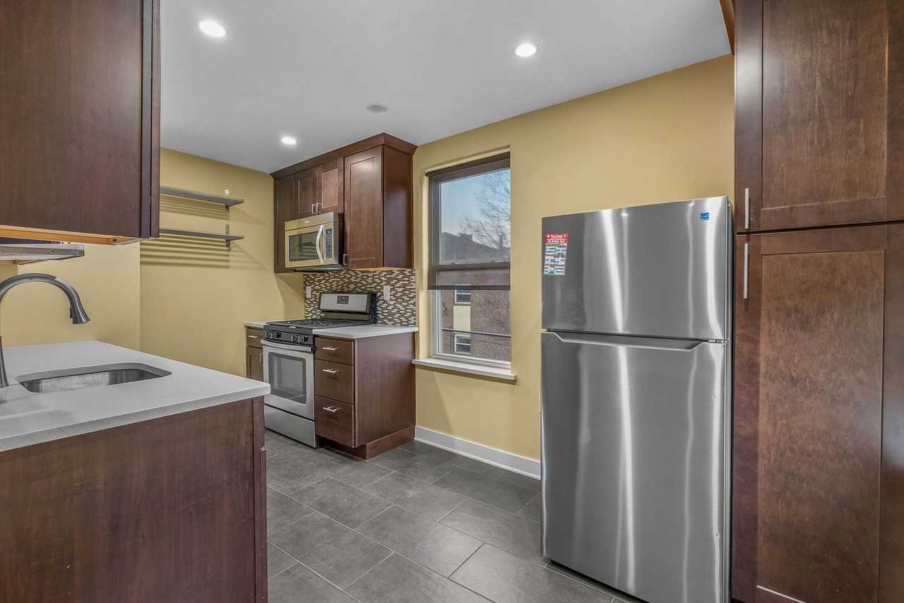 1183 S 13th St #3 - Photo 4 of 11