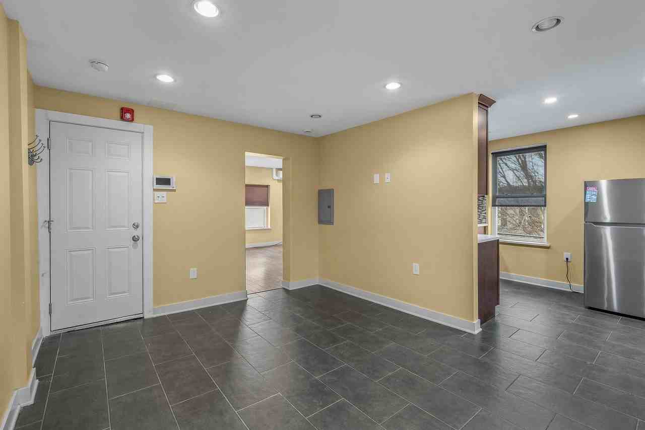 1183 S 13th St #3 - Photo 5 of 11