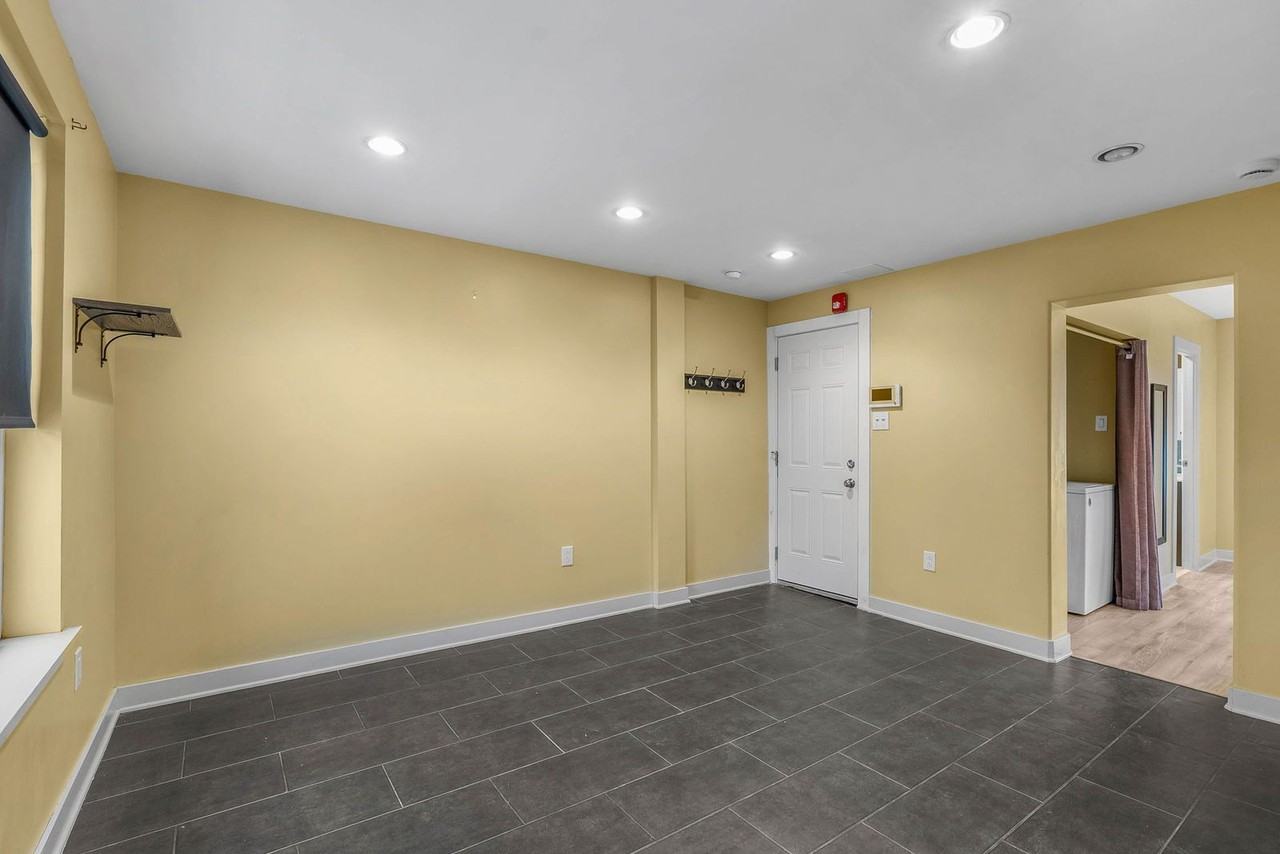 1183 S 13th St #3 - Photo 6 of 11