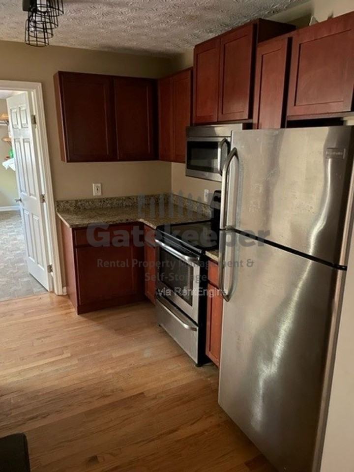 468 Davis Rd - Photo 6 of 13