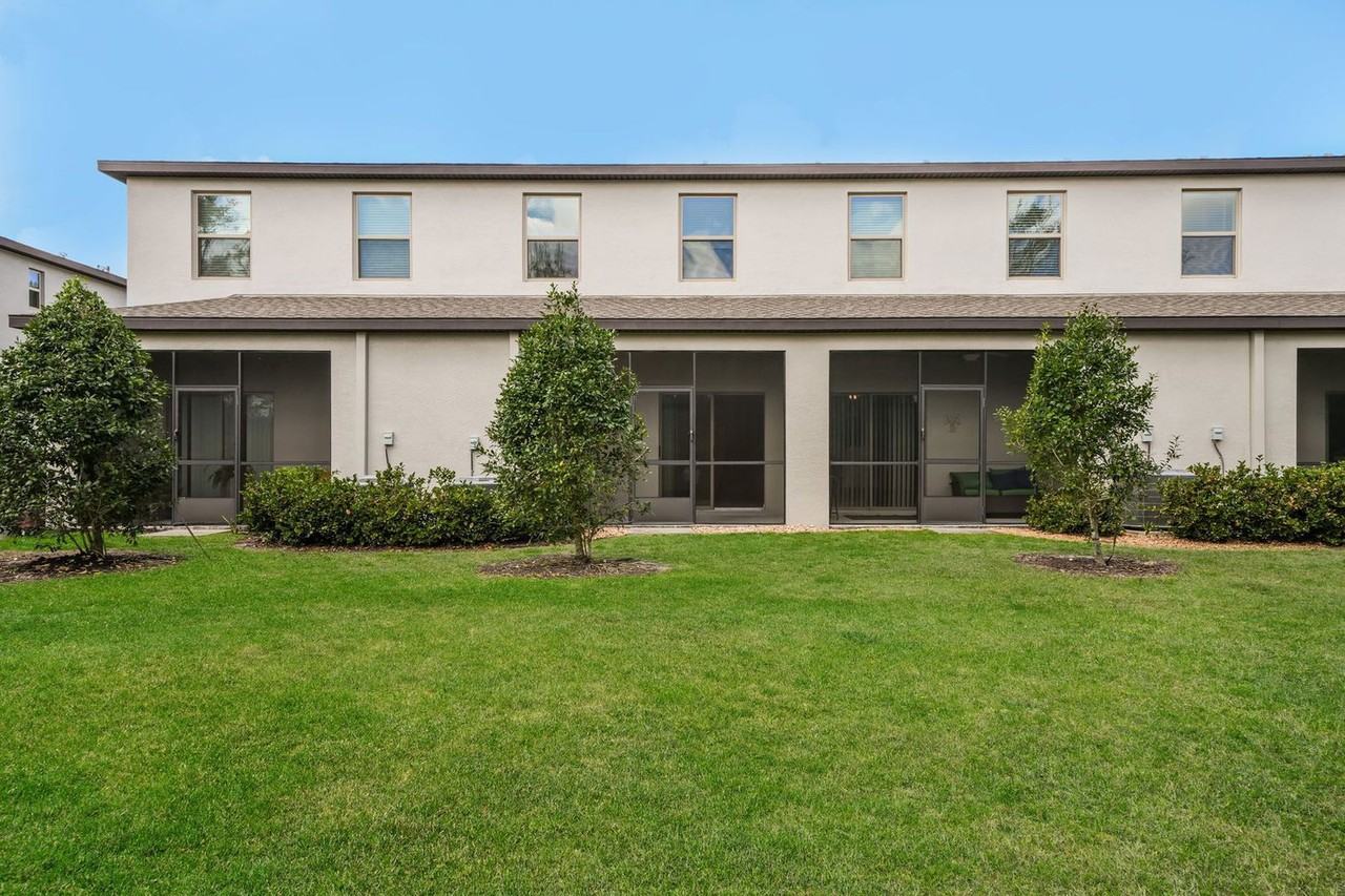 1552 Cassius St - Photo 4 of 20