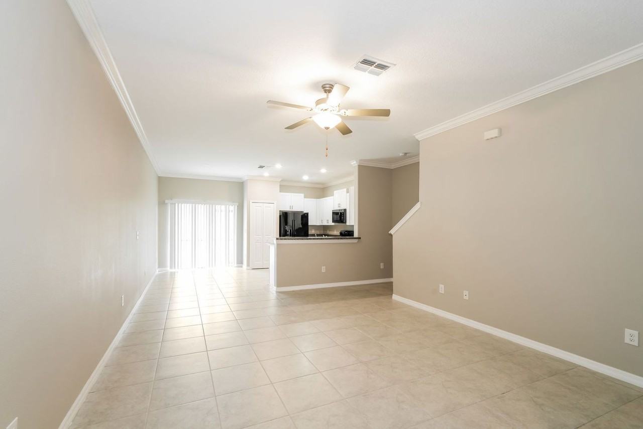 1552 Cassius St - Photo 7 of 20