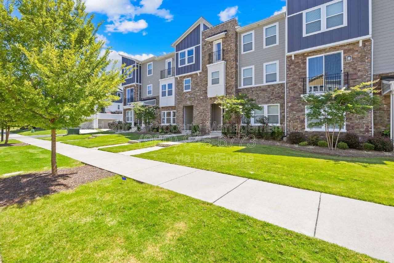 2837 Ensemble Ct - Photo 3 of 30