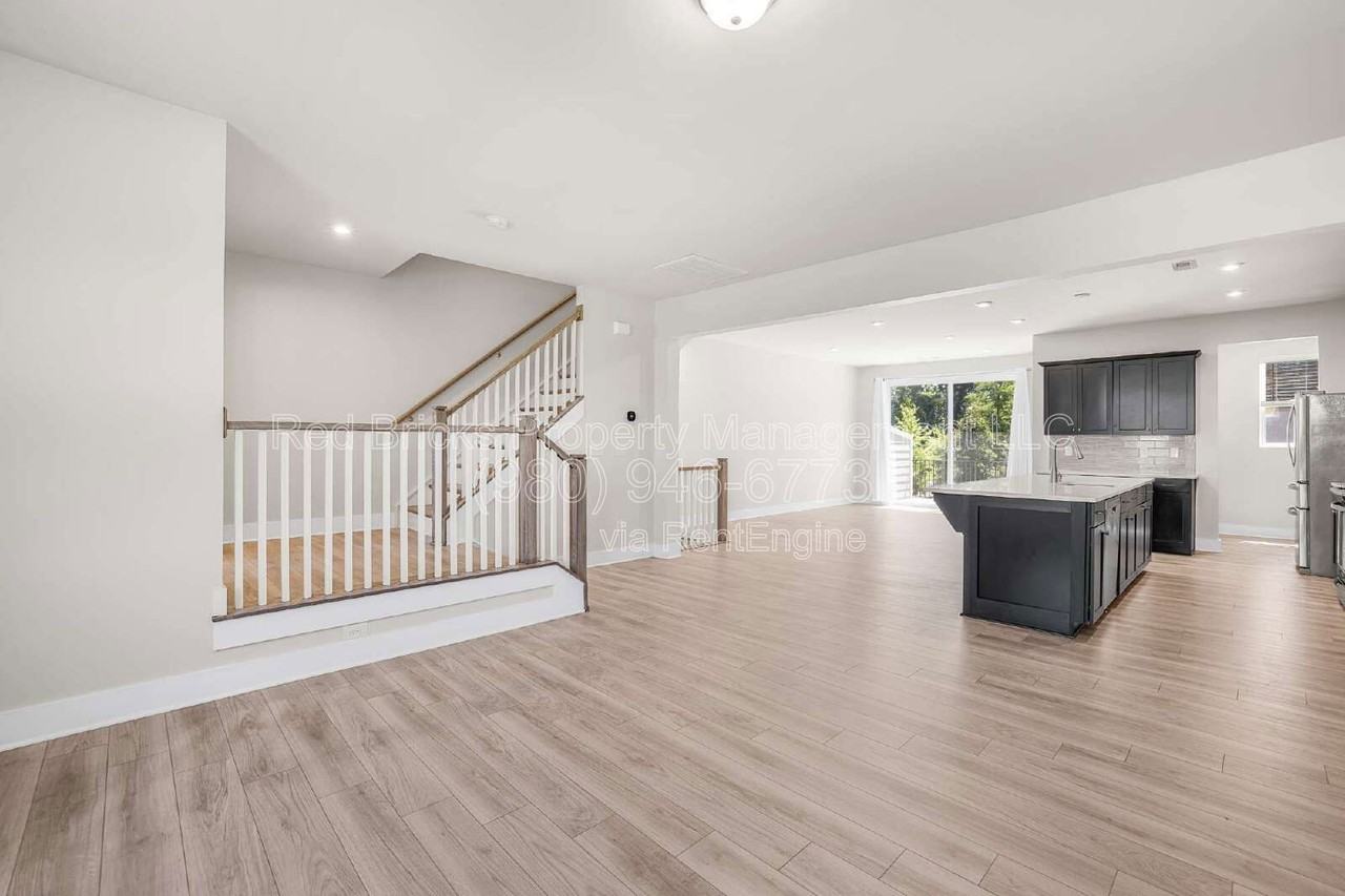 2837 Ensemble Ct - Photo 5 of 30