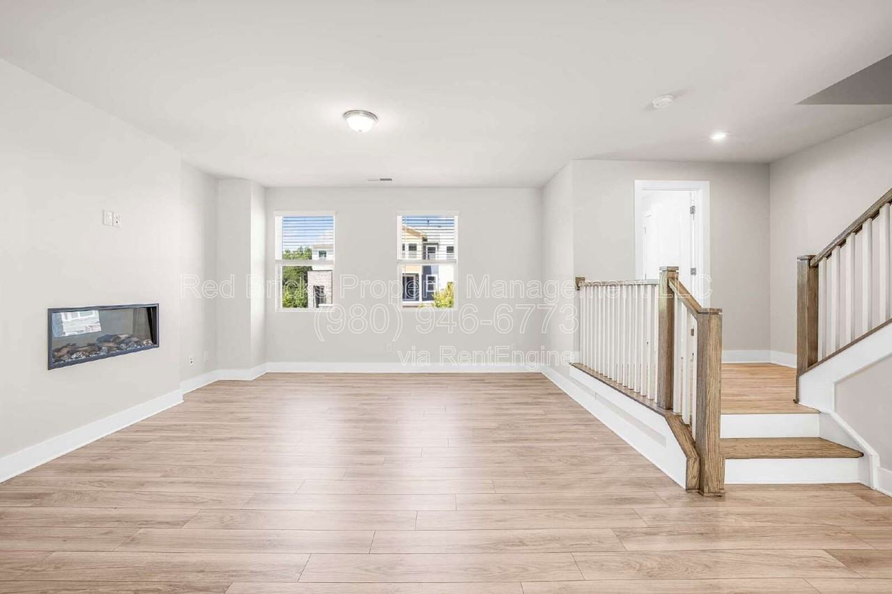 2837 Ensemble Ct - Photo 7 of 30