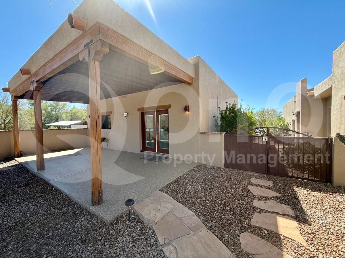 11484 N 1st Ave - Photo 4 of 36