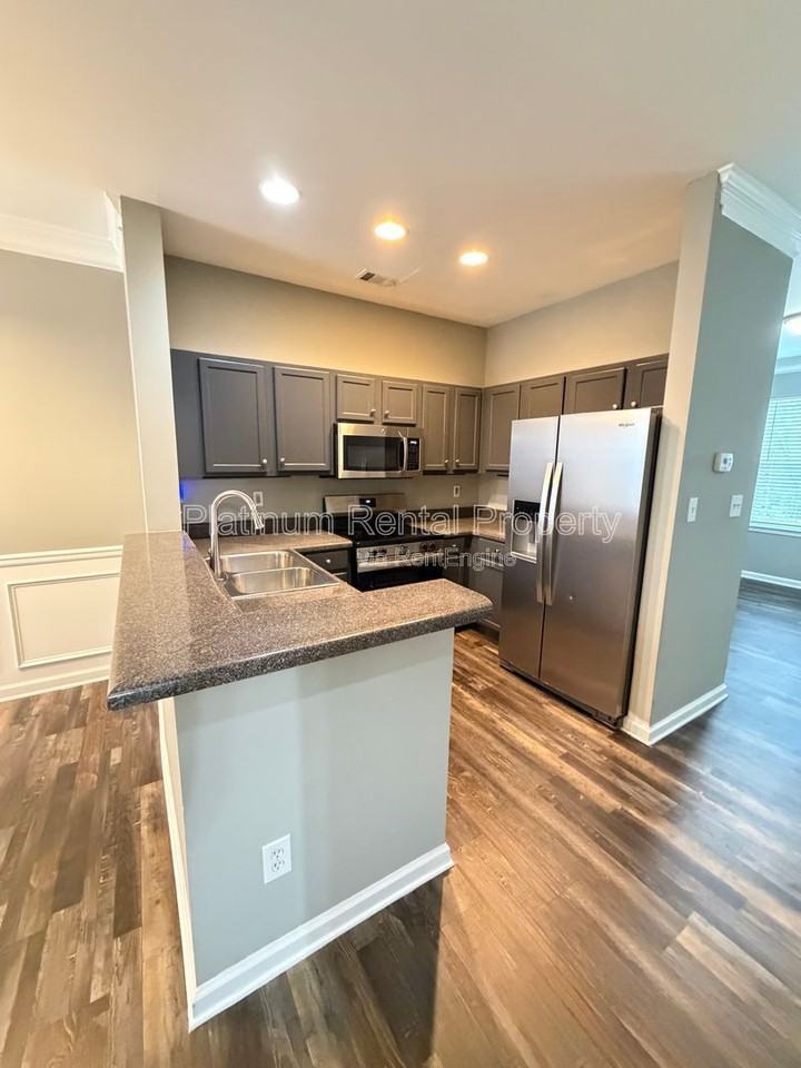 250 Amal Dr Sw #8004 - Photo 7 of 33