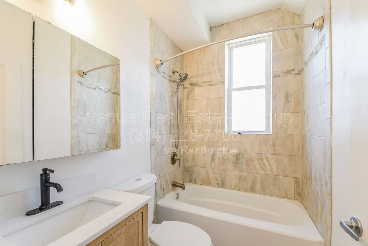 4370 Swan Ave #B - Photo 7 of 10