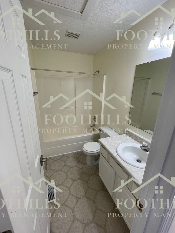 112 Brook Allen Dr - Photo 6 of 11