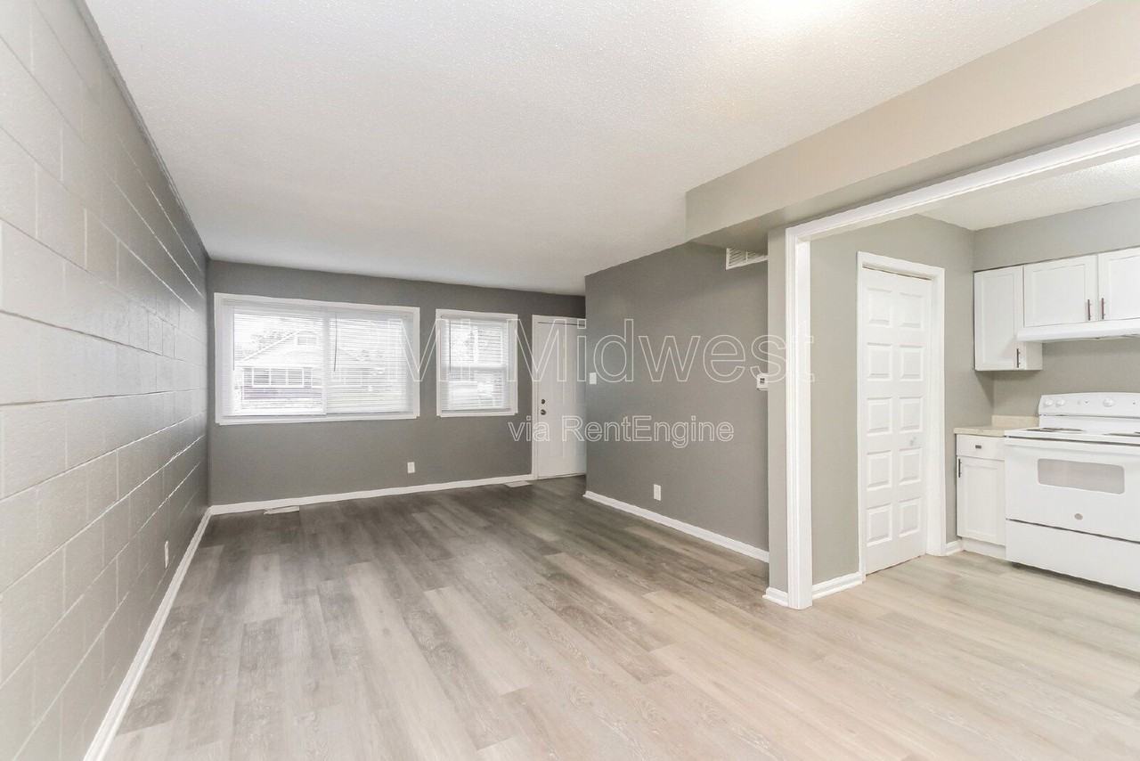 6060 E 16th St - Photo 3 of 23