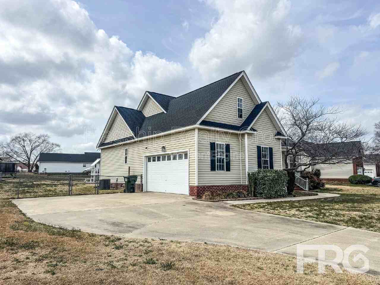 115 Remount Rd - Photo 3 of 37