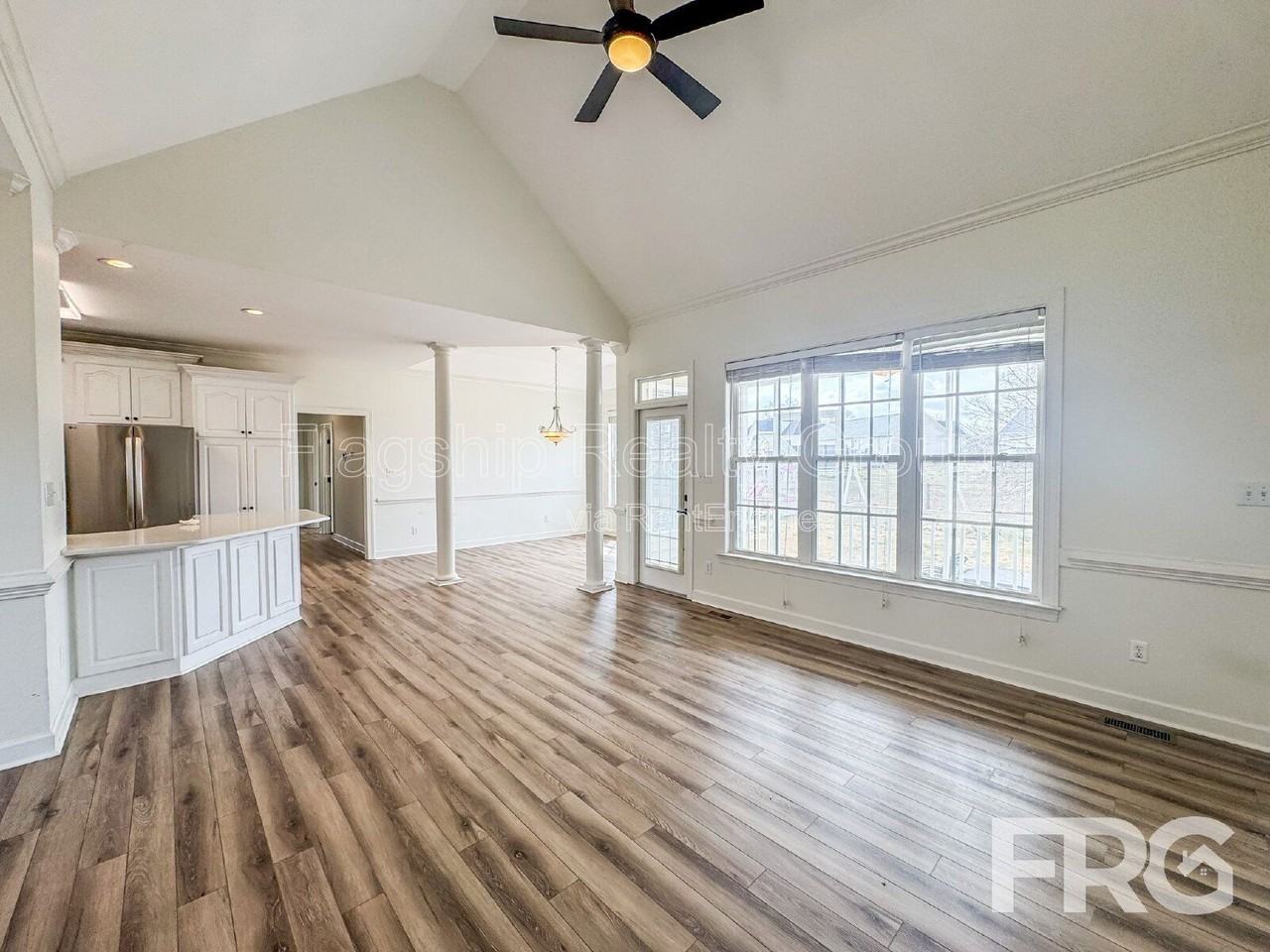 115 Remount Rd - Photo 7 of 37