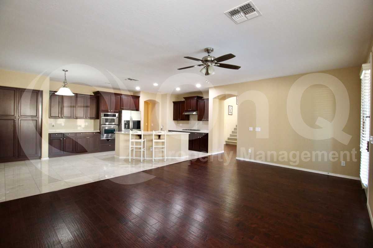 728 E Hummingbird Way - Photo 7 of 40