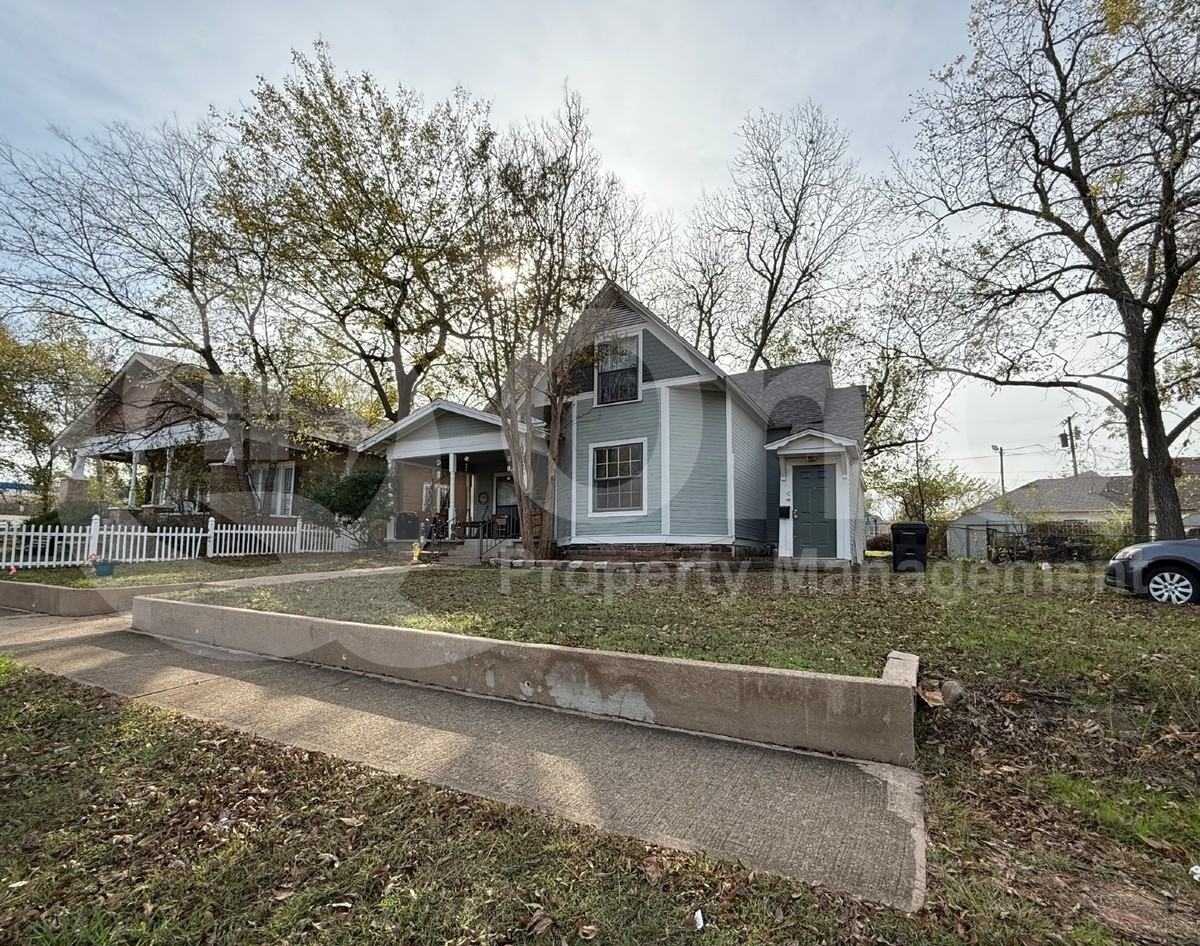 224 W Hull St #B - Photo 2 of 13