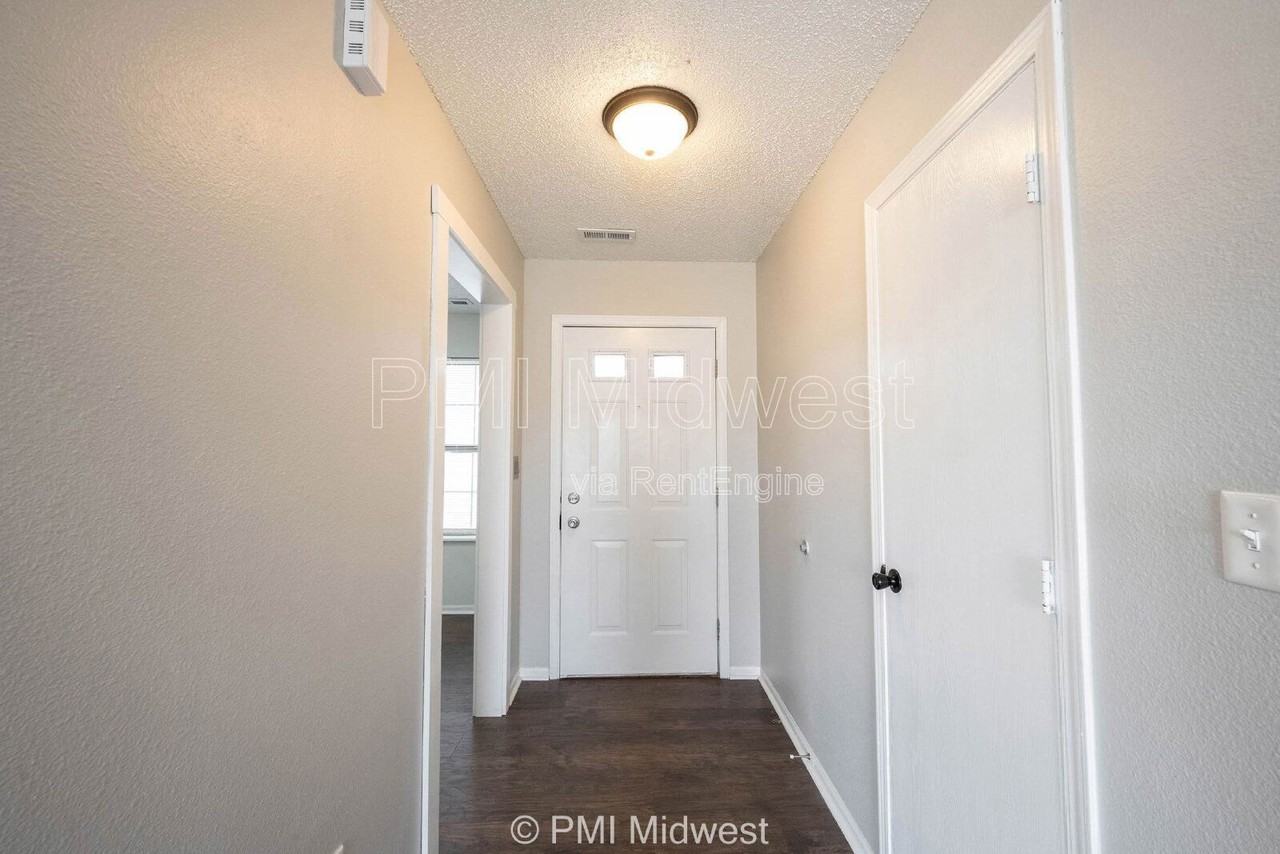 1817 Austin Rd - Photo 2 of 29